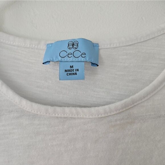 CeCe Eyelet Flutter Sleeve Knit Top NWOT - Picture 3 of 6